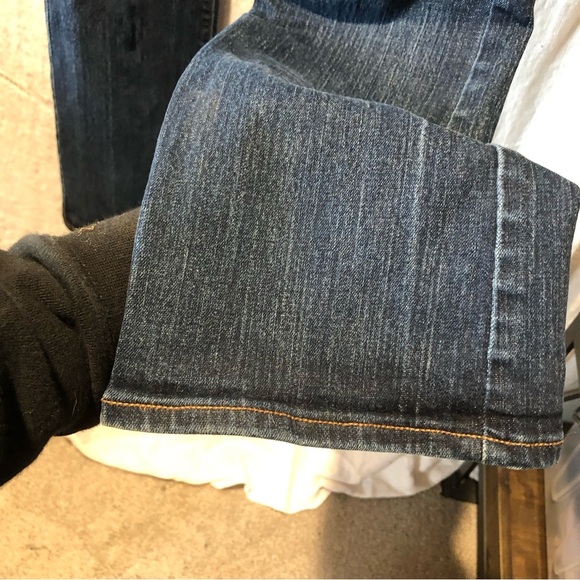 Old Navy curvy boot cut medium wash stretchy denim slight flare size 8 - Picture 4 of 6